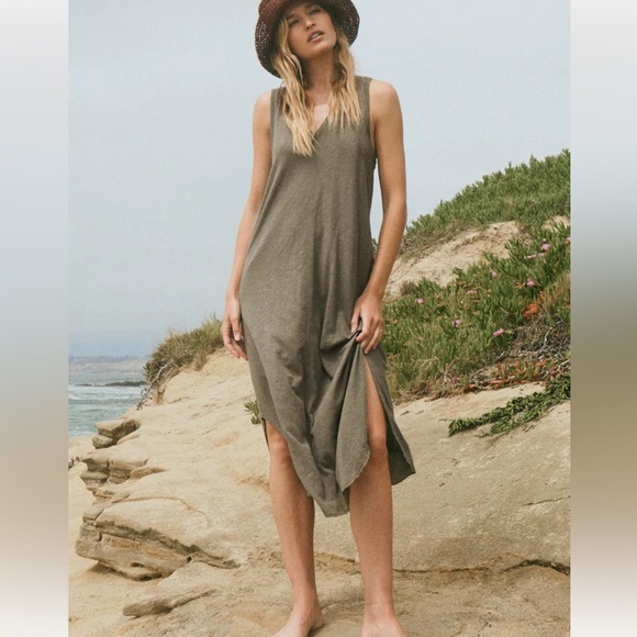 Z Supply Dresses & Skirts - Z SUPPLY REVERIE SLUB MIDI DRESS